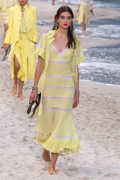 Look 38